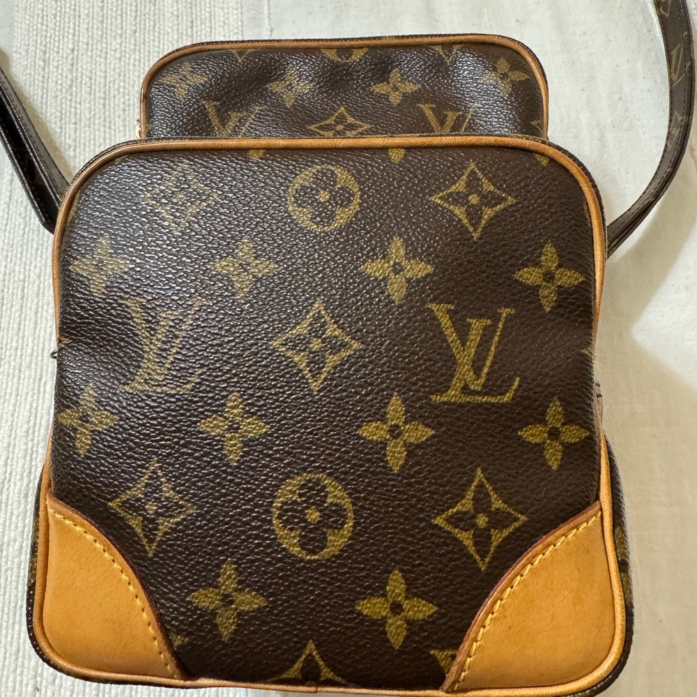 Authentic Louis Vuitton Monogram Amazone Shoulder Crossbody Bag, TH0032